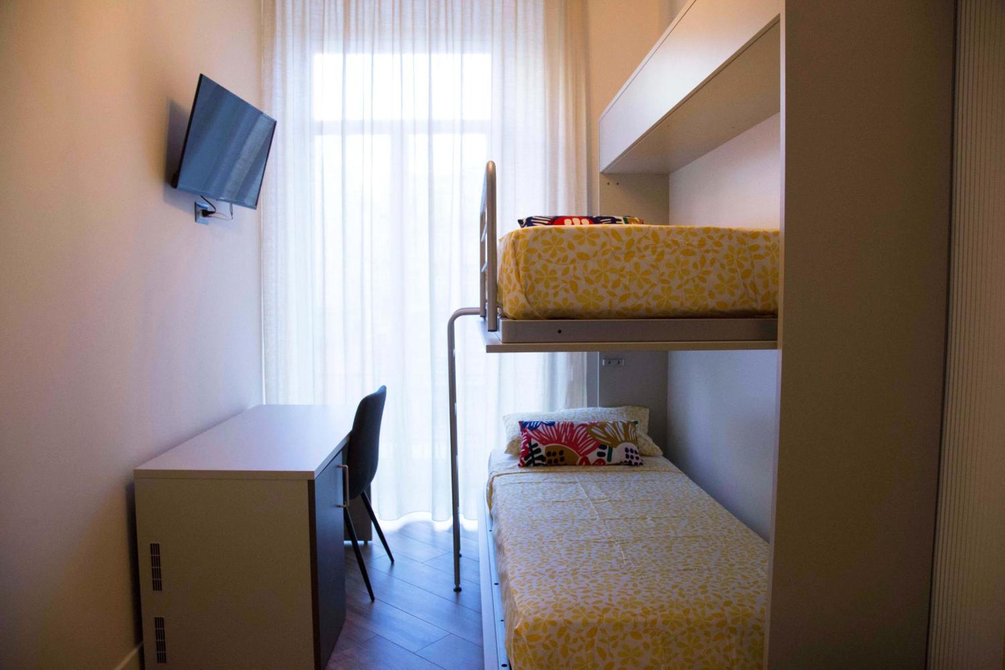 Rooms Garibaldi Nápoles Exterior foto